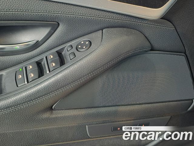 BMW 5 Series (F10) 528i 2011 — фото 21