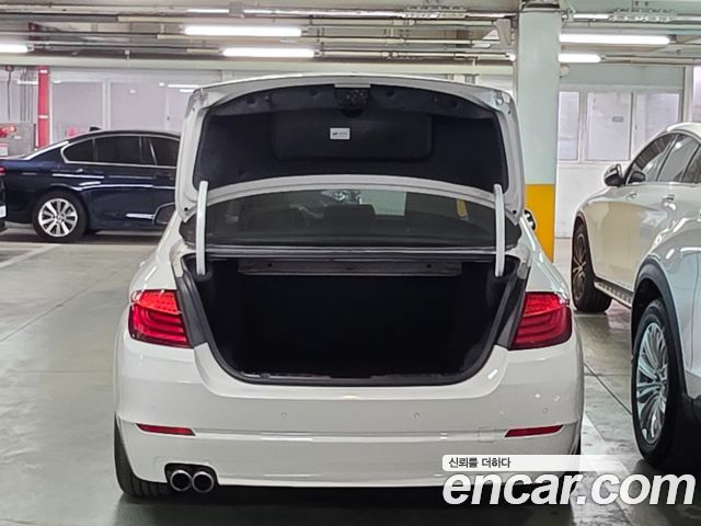 BMW 5 Series (F10) 528i 2011 — фото 24