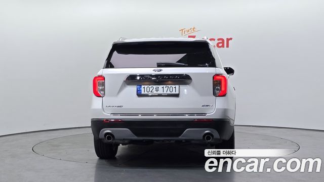 Ford Explorer (VI) 2.3 LimIted 4WD 2022 — фото 4