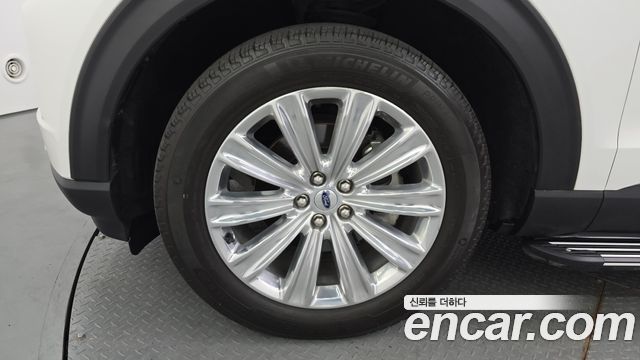 Ford Explorer (VI) 2.3 LimIted 4WD 2022 — фото 5