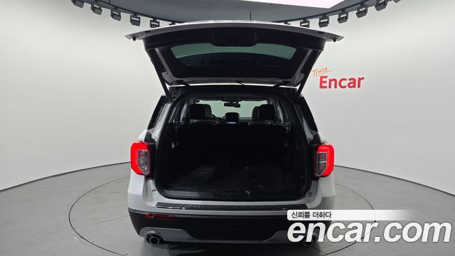 Ford Explorer (VI) 2.3 LimIted 4WD 2022 — фото 17
