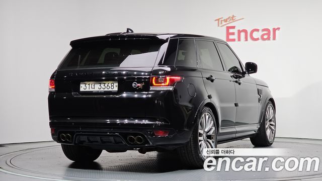 Land Rover Range Rover Sport (II) 5.0 SVR 2017 — фото 2
