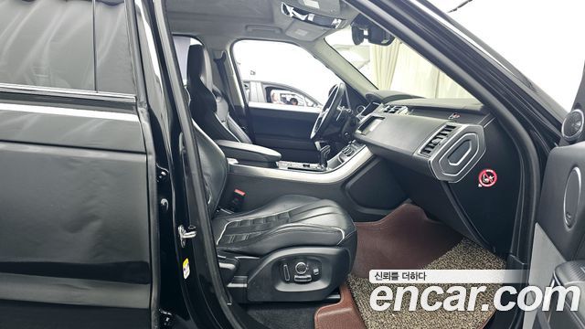 Land Rover Range Rover Sport (II) 5.0 SVR 2017 — фото 15