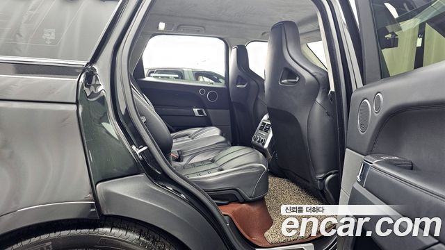 Land Rover Range Rover Sport (II) 5.0 SVR 2017 — фото 16