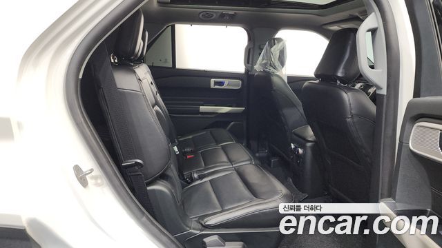 Ford Explorer (VI) 2.3 LimIted 4WD 2022 — фото 11
