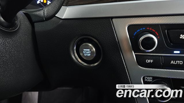 Genesis G80 3.3 GDI Luxury 2017 — фото 18