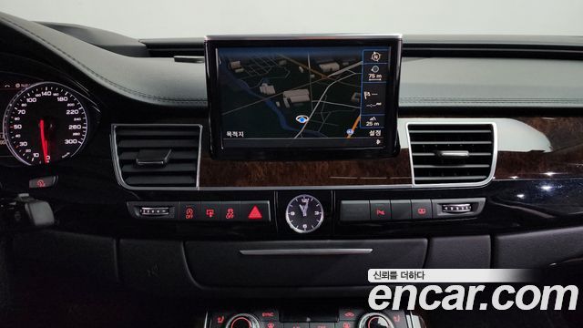 Audi A8 50 TDI Quattro D4 2015 — фото 17