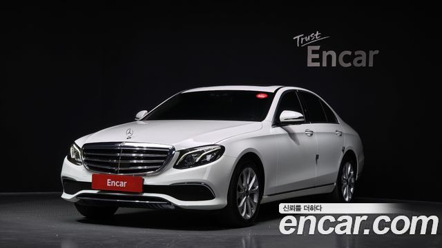 Mercedes-Benz E-Class (W213) E300 4MATIC Exclusive 2020 — фото 1