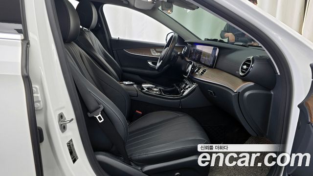 Mercedes-Benz E-Class (W213) E300 4MATIC Exclusive 2020 — фото 11