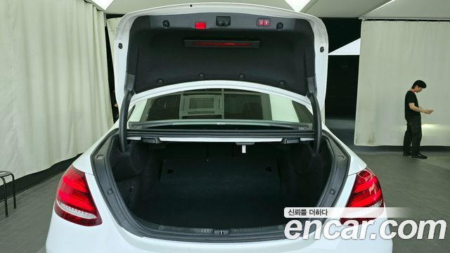 Mercedes-Benz E-Class (W213) E300 4MATIC Exclusive 2020 — фото 20