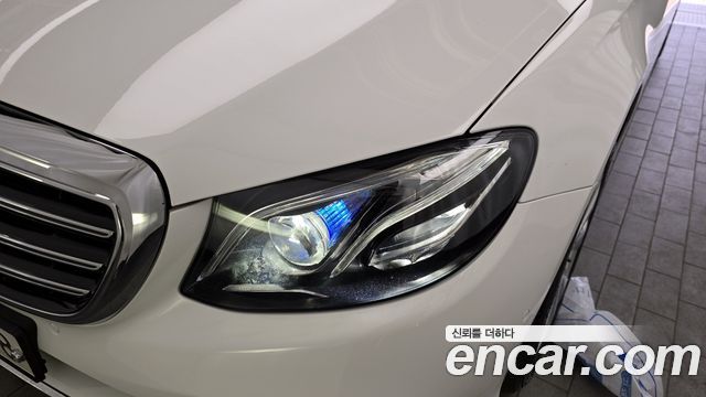 Mercedes-Benz E-Class (W213) E300 4MATIC Exclusive 2020 — фото 22