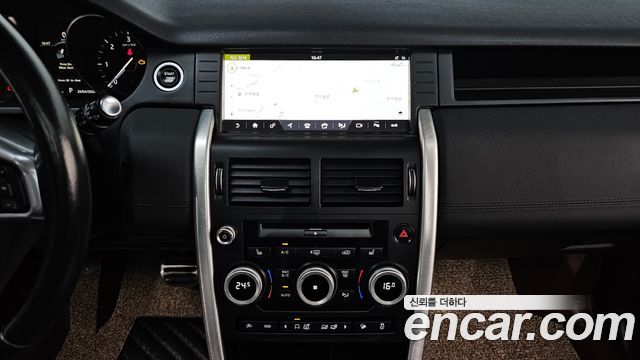 Land Rover Discovery Sport 2.0 TD4 SE 2017 — фото 12