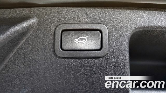 Land Rover Discovery Sport 2.0 TD4 SE 2017 — фото 17