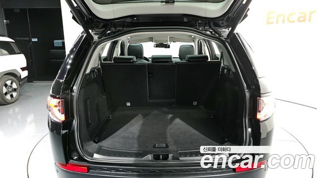 Land Rover Discovery Sport 2.0 TD4 SE 2017 — фото 18