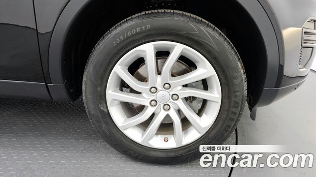 Land Rover Discovery Sport 2.0 TD4 SE 2017 — фото 21