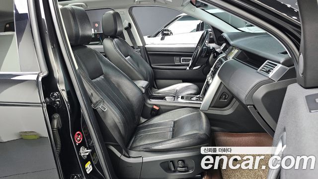 Land Rover Discovery Sport 2.0 TD4 SE 2017 — фото 26