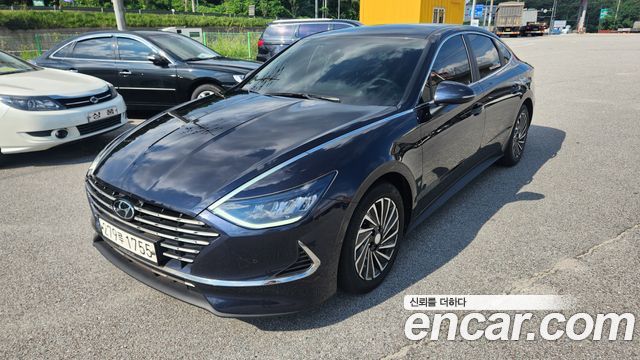 Hyundai Sonata Hybrid (DN8) Premium Family