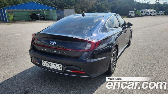 Hyundai Sonata Hybrid (DN8) Premium Family 2021 — фото 2