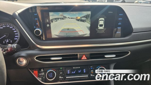 Hyundai Sonata Hybrid (DN8) Premium Family 2021 — фото 16