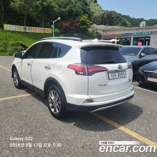 Toyota RAV4 2.5 4WD Hybrid 4th 2017 — фото 2