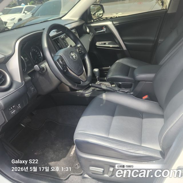 Toyota RAV4 2.5 4WD Hybrid 4th 2017 — фото 10