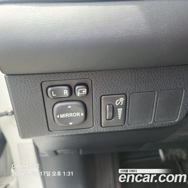 Toyota RAV4 2.5 4WD Hybrid 4th 2017 — фото 23