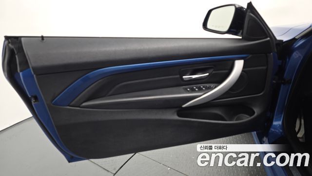 BMW 4 Series (F32) 428i M Sport Convertible 2017 — фото 24