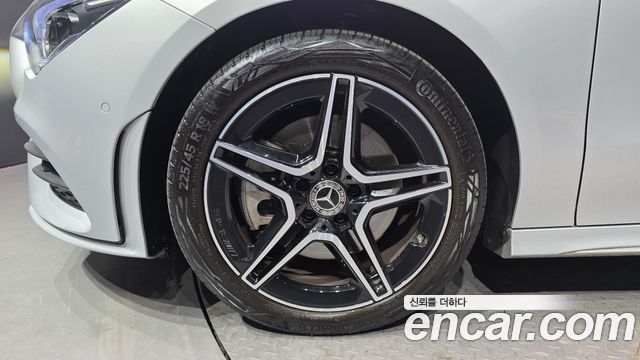 Mercedes-Benz CLA-Class (C118) CLA250 4MATIC 2023 — фото 5