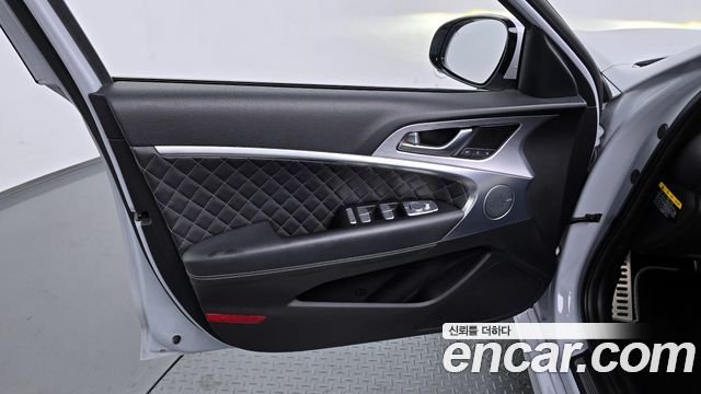 Genesis G70 3.3T Sport AWD Prestige 2019 — фото 24