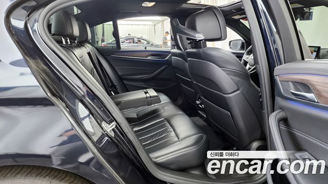BMW 5 Series (G30) 530i xDrive M Sport Package Plus 2018 — фото 12