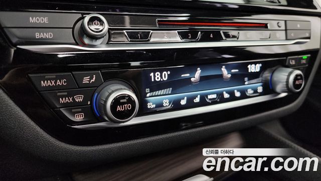 BMW 5 Series (G30) 530i xDrive M Sport Package Plus 2018 — фото 34