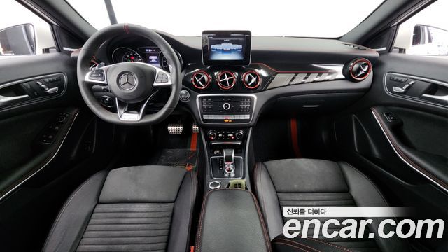 Mercedes-Benz GLA-Class (X156) GLA45 AMG 4MATIC 2019 — фото 7