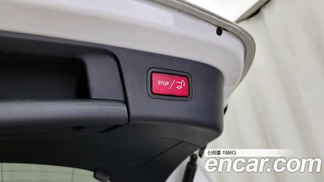 Mercedes-Benz GLA-Class (X156) GLA45 AMG 4MATIC 2019 — фото 34