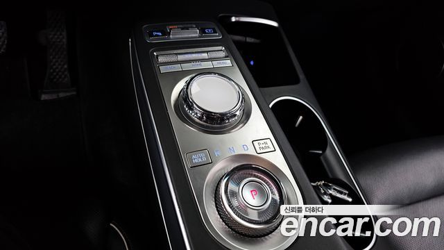 Genesis GV70 2.2 Diesel AWD 2021 — фото 9