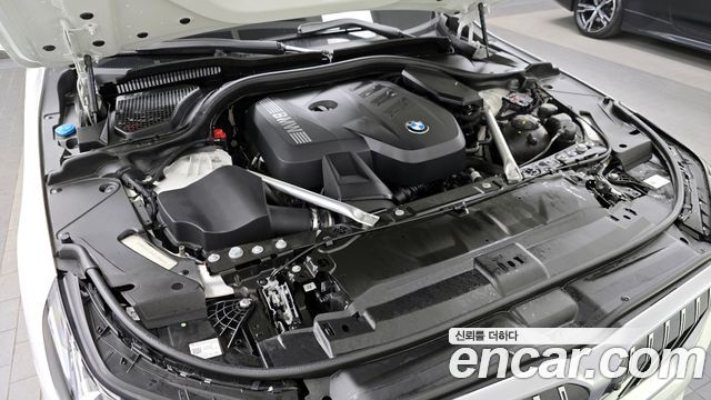 BMW 5 Series (G60) 520i 2024 — фото 6
