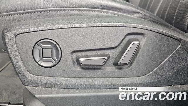 Audi e-tron 50 Quattro 2022 — фото 26
