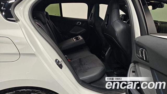 BMW 1 Series (F70) M135 xDrive Pro First Edition 2025 — фото 15