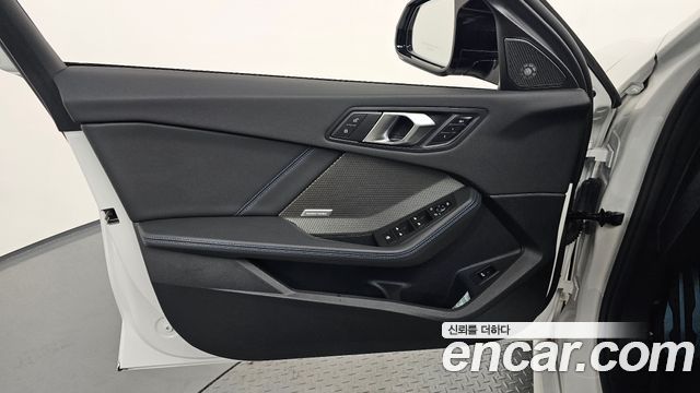 BMW 1 Series (F70) M135 xDrive Pro First Edition 2025 — фото 30