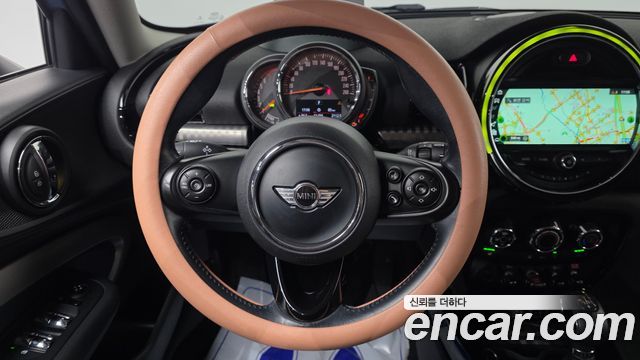 MINI Cooper Clubman Dominick Edition 2nd 2018 — фото 17