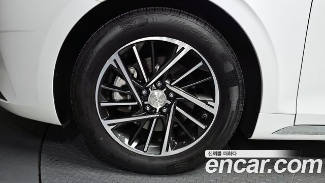 Hyundai Grandeur (IG) 2.5 Premium 2022 — фото 5