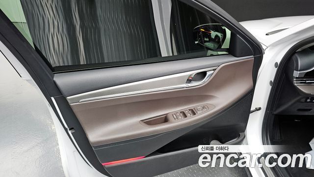 Hyundai Grandeur (IG) 2.5 Premium 2022 — фото 24