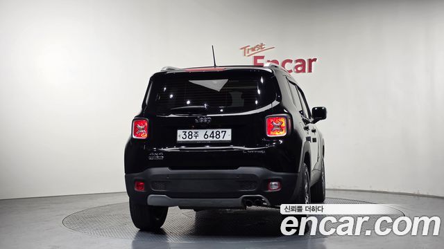 Jeep Renegade 2.0 Diesel Limited AWD 2017 — фото 4