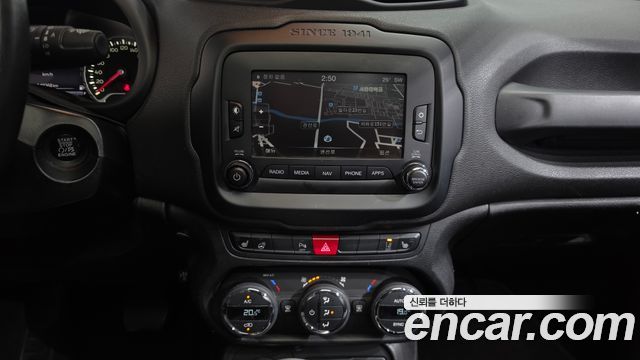 Jeep Renegade 2.0 Diesel Limited AWD 2017 — фото 14