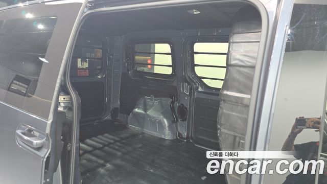 Hyundai Staria Cargo 3-Seater Modern 2023 — фото 11