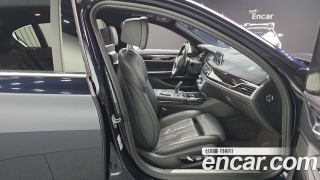 BMW 7 Series (G11) 730Ld xDrive M Sport 2018 — фото 16