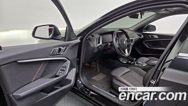 BMW 1 Series (F40) 118d Sport 2021 — фото 10