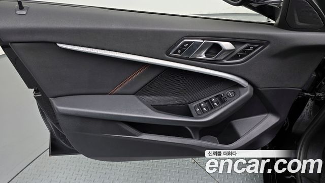 BMW 1 Series (F40) 118d Sport 2021 — фото 24