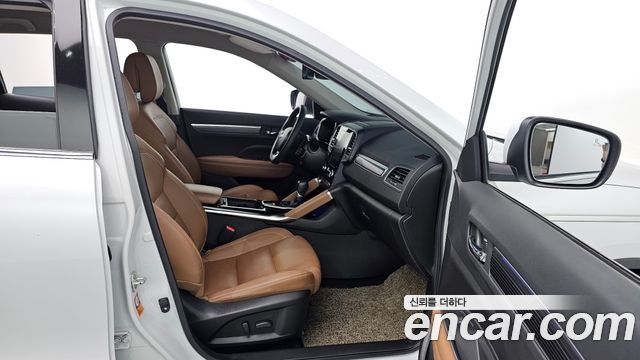 Renault Korea QM6 2.0 LPe RE Signature 2WD 2022 — фото 17