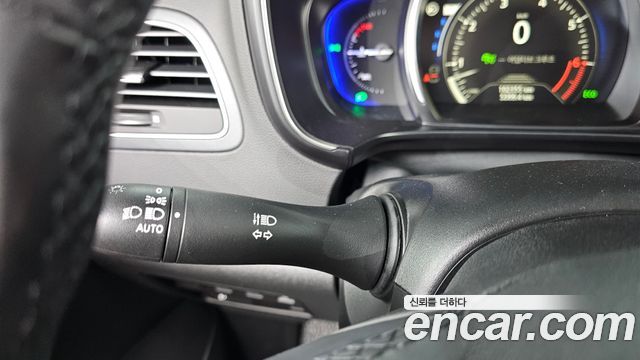 Renault Korea QM6 2.0 LPe RE Signature 2WD 2022 — фото 28