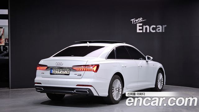 Audi A6 (C8) 45 TFSI Quattro Premium 2021 — фото 2